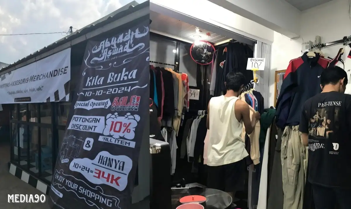 Ingin Bangun Masa Depan Lewat Fashion, Adi Sukses Buka Usaha Thrifting AbiyadhAswad di Rajabasa Bandar Lampung