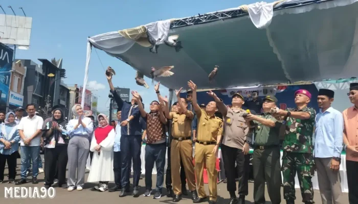 PWI Lampung Gelar Apel Akbar untuk Deklarasi Pilkada Damai, Memperkuat Pilar Demokrasi di Adipura Bandar Lampung