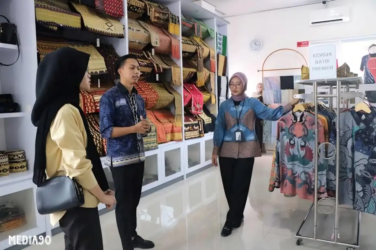 Katalog Butik Gabovira Jadi Senjata Rahasia Marketing Berkat Pelatihan dari Dosen IIB Darmajaya!