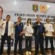 Ketua Umum KONI Lampung Beri Bonus Spontan ke Atlet Lampung Peraih Medali di PON Aceh-Sumut 2024