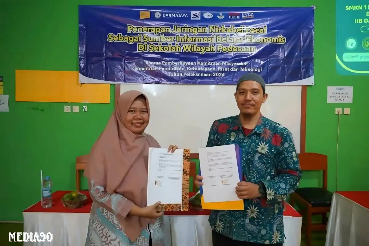 Kolaborasi SMKN 1 Negerikaton dan Darmajaya Bawa Teknologi ke Kelas