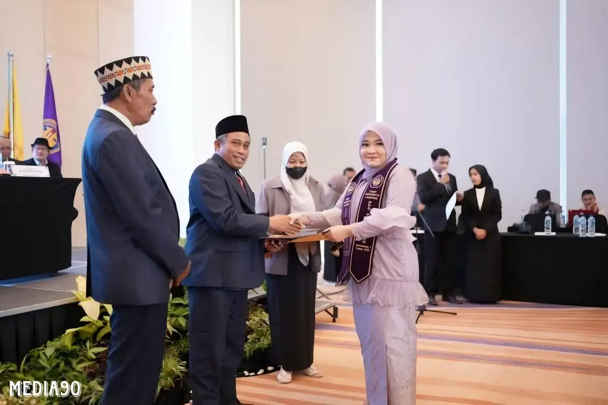 Kukuhkan 330 Guru PPG Prajabatan Gelombang I 2023, ini Harapan Dekan FKIP dan Wakil Rektor Unila ke Para Lulusan