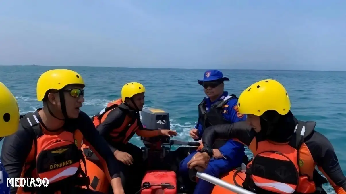 Lagi Mancing, Nelayan Asal Limau Tanggamus ini Terseret Ombak dan Meninggal di Laut Ketapang