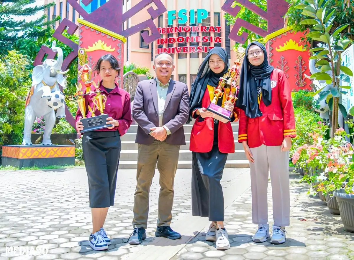 Mahasiswa Teknokrat Berprestasi di National English Competition EEC in Action XXIII
