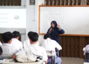 Siswa SMAN 4 Bersiap Menyongsong Era Digital: Dosen Darmajaya Ajak Mengenal AI Lewat Pelatihan Menarik