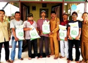 48 Keluarga Terima Bantuan Pangan Tahap III dari Pemerintah Kampung Bumi Dipasena Abadi