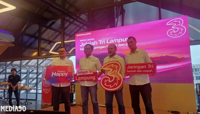 Operator Tri Perkuat Layanan Pengguna dengan Membuka 63 Tri Kios di Lampung