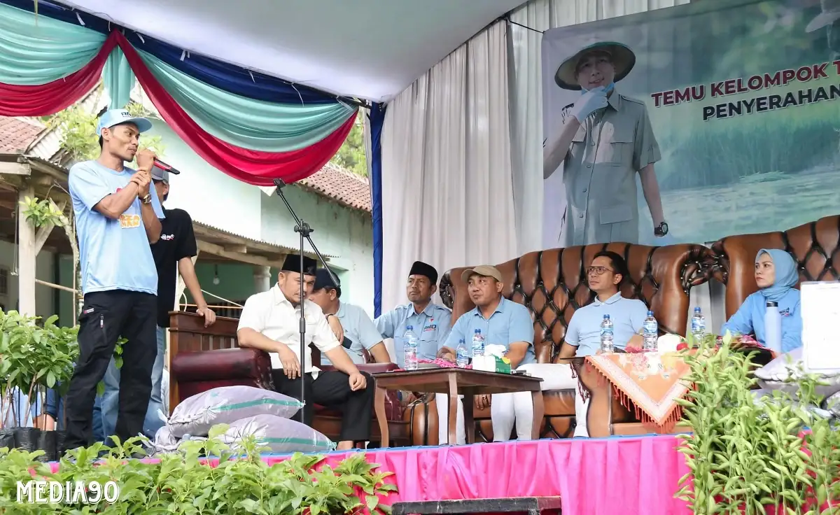 Petani Sidomekar, Babatan, dan Karya Tunggal Solid Dukung Egi-Syaiful