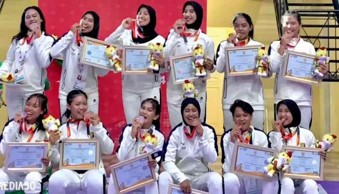 Rektor Unila Siapkan Reward dan Bonus bagi 14 Mahasiswa yang Sukses Raih Medali di PON Aceh-Sumut 2024