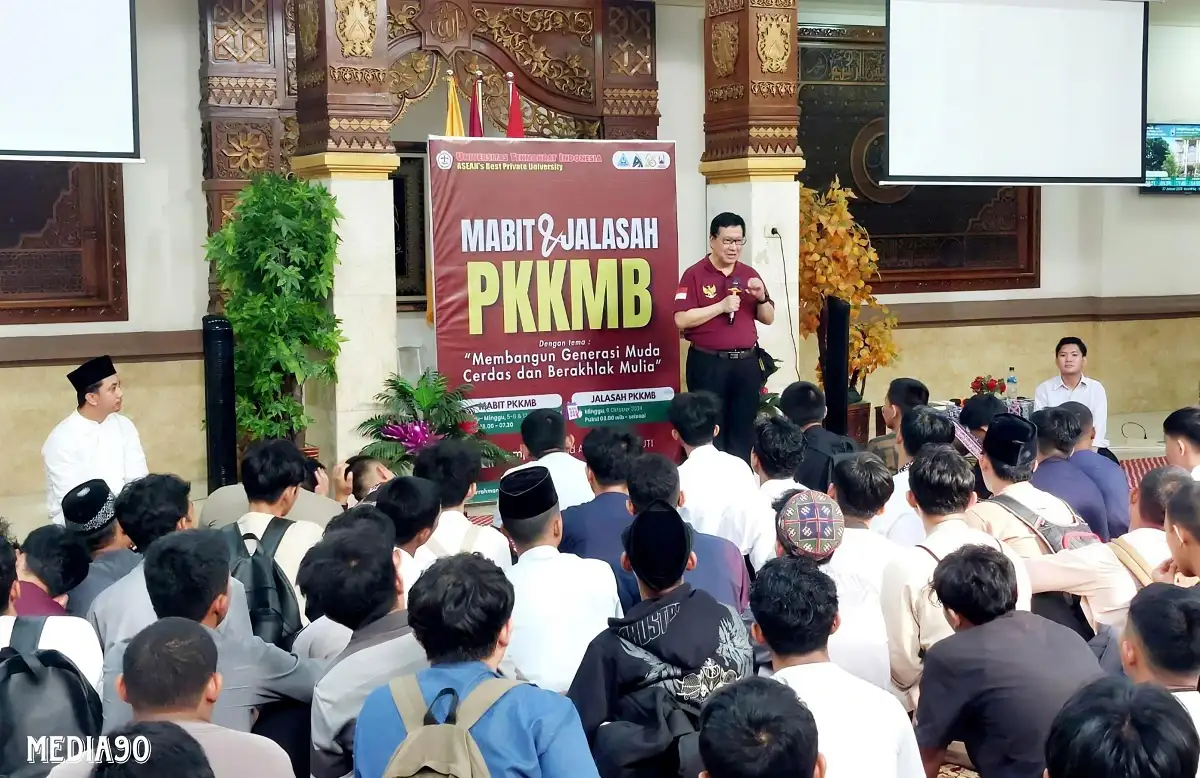 Ratusan Mahasiswa Baru Universitas Teknokrat Indonesia Gelar Kegiatan Bermalam, Bentuk Karakter Islami