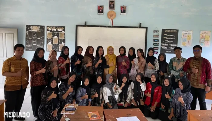 SMKN Rawajitu Timur Tulang Bawang Rayakan Hari Batik Nasional dengan Tema Kebanggaan Berbatik