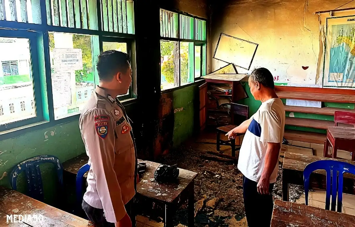 Satu Ruang Kelas SD 01 Desa Suka Menanti Bukit Kemuning Lampung Utara Dibakar, Begini Kondisinya