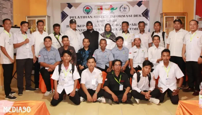 Dua Aparatur Kampung Bumi Dipasena Utama Tulang Bawang Tingkatkan Kualitas Administrasi Lewat Pelatihan OpenSID