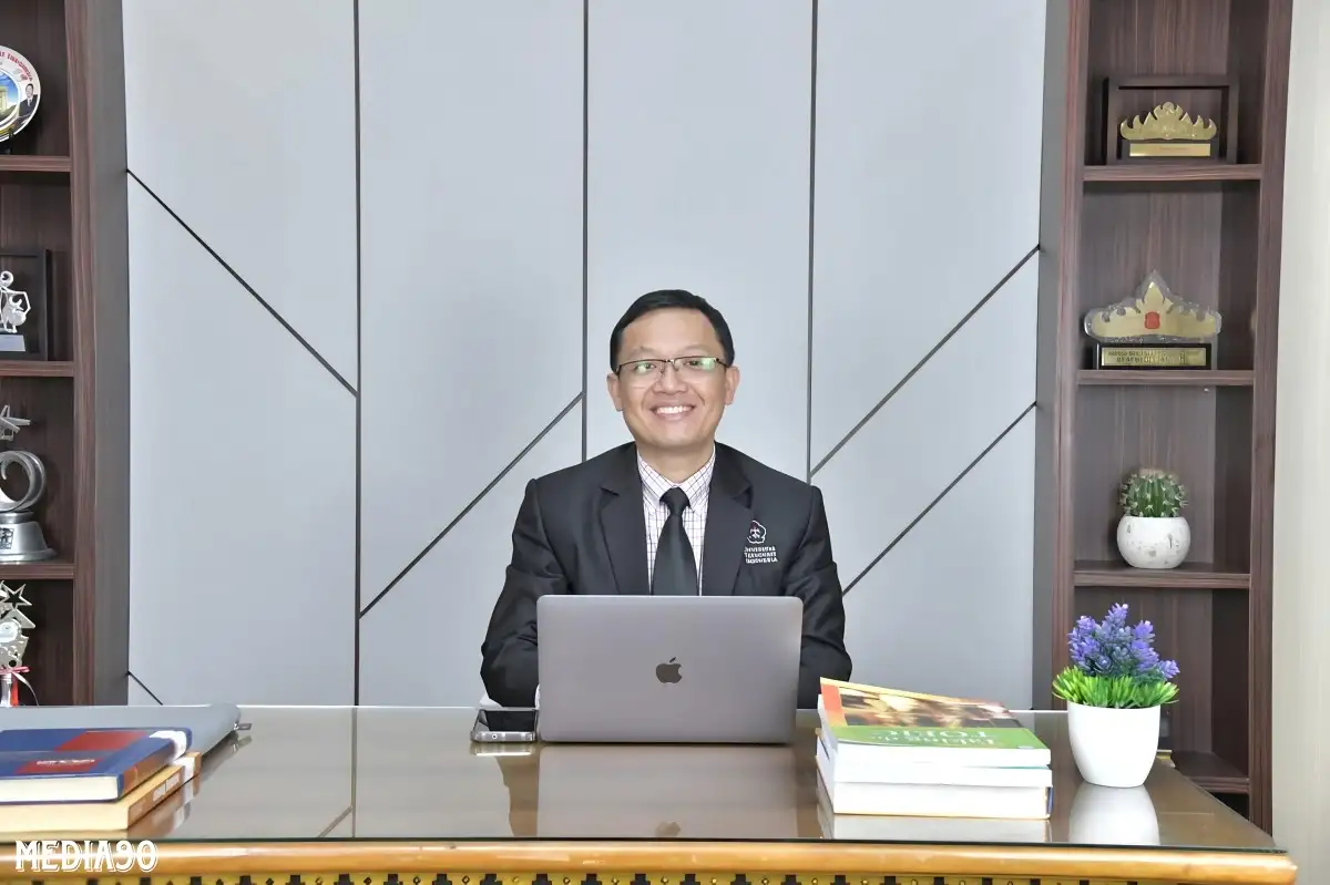 Dosen Universitas Teknokrat Indonesia, Dr. Akhyar Rido, Resmi Sandang Gelar Profesor dalam Bidang Interaksi dan Pedagogi Kelas