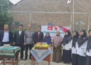 Asroni Paslah Menjadi Pembina Upacara pada Hari Guru Nasional di Yayasan Ismaria Al-Qur’aniyyah
