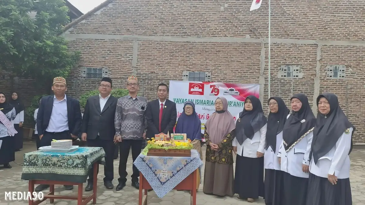 Hari Guru Nasional, Asroni Paslah Jadi Pembina Upacara di Yayasan Ismaria Al-Qur'aniyyah