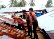Angin Kencang dan Hujan Deras Sebabkan Pasar Bengkunat Pesisir Barat Longsor dan Ambruk
