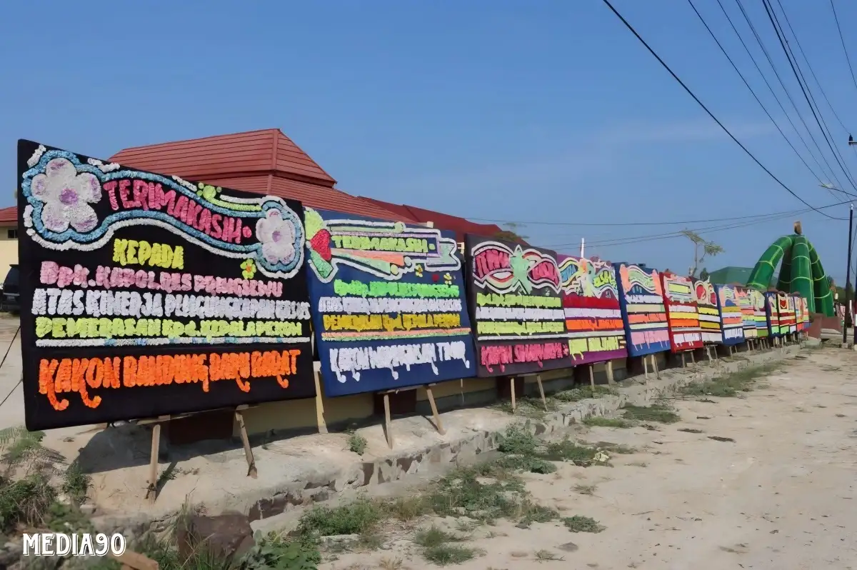 Kirim Karangan Bunga, Kepala Pekon Apresiasi Keberanian Polres Pringsewu Lawan Pemerasan Oknum LSM