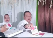 Calon Gubernur Lampung Arinal Akui Tenang dan Optimis Usai Nyoblos di TPS 10 Sepang Jaya Bersama Istri