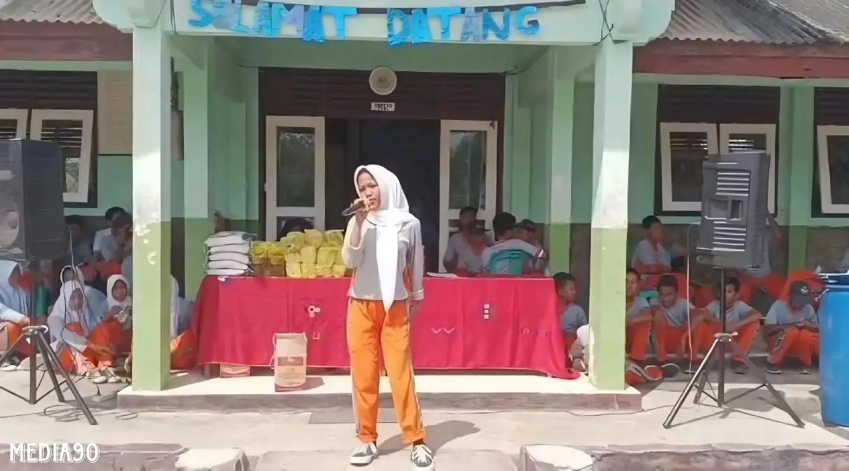 Peringati Hari Guru, SMPN 1 Rawajitu Timur Tulang Bawang Gelar Jalan Sehat dan Pentas Seni Pelajar