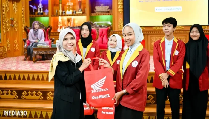 Kolaborasi untuk Negeri: TDM Jadi Pembicara dalam Pelepasan Mahasiswa PKL Universitas Teknokrat Indonesia