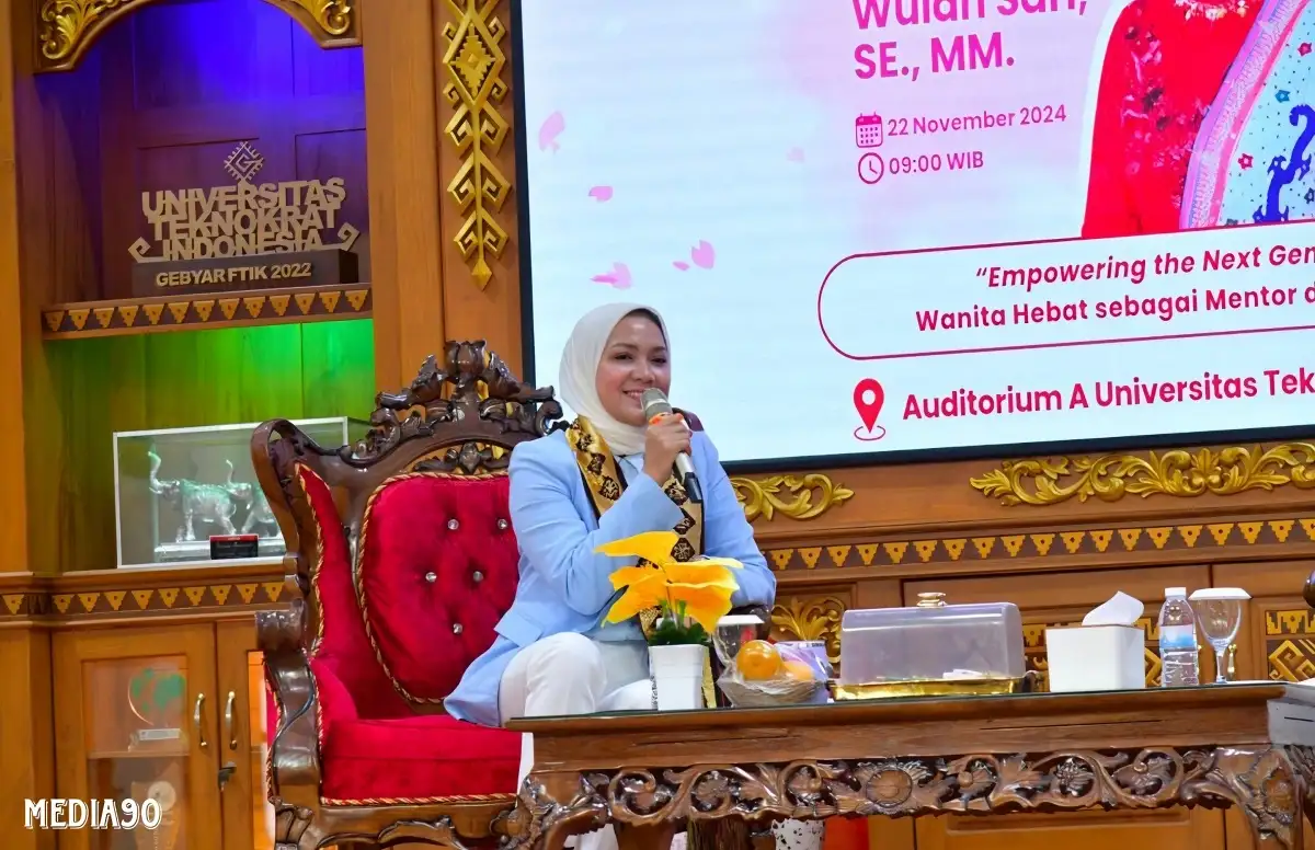 Tokoh Perempuan Lampung, Purnawa Wulan Sari, Beri Inspirasi di Universitas Teknokrat Indonesia