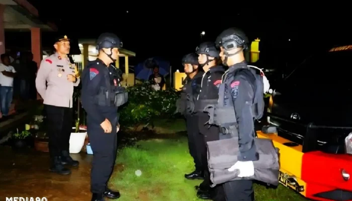 Granat Aktif Ditemukan di Lahan Kosong Way Kanan, Gegana Brimob Lampung Lakukan Peledakan