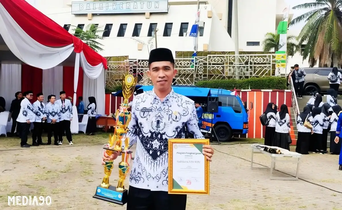 Kepala SMAN 1 Pesisir Selatan Pesisir Barat Raih Gelar Kepala Sekolah Inovatif PGRI 2024