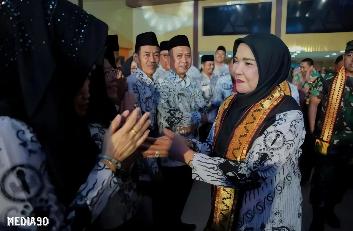 Peringati HGN dan HUT PGRI ke-79, Eva Dwiana Tekankan Peran Guru dalam Pendidikan Berkualitas