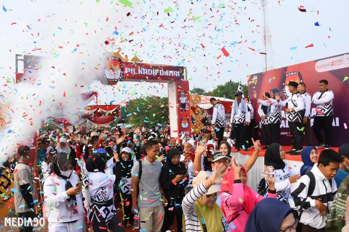 Pj Sekda Tubaba Lepas Peserta Jalan Sehat Menuju Pilkada Damai Tubaba 2024