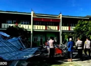 Hembusan Dahsyat Angin Puting Beliung Hantam Metro, SD Insan An-Nawawi Alami Kerusakan Parah