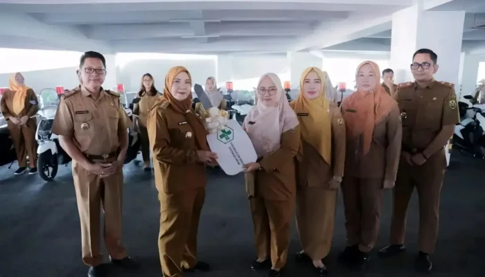 Pemkot Bandar Lampung Serahkan 20 Motor Operasional untuk Tingkatkan Layanan Kesehatan Puskesmas