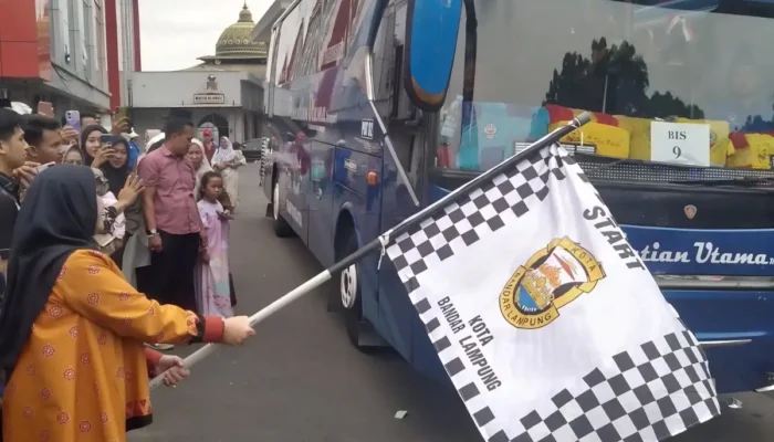 Wali Kota Bandar Lampung Lepas 225 Jamaah Umrah, Sampaikan Harapan dan Doa untuk Kota dan Warga