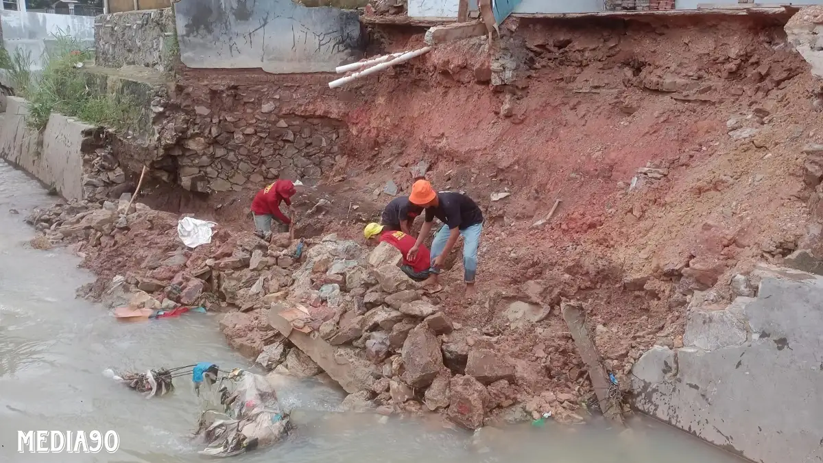 Dipercepat, Pemkot Bandar Lampung Mulai Perbaiki Sejumlah Talud Jebol Akibat Banjir