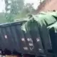 Tertimpa Tanah Longsor, Kereta Babaranjang Keluar dari Jalur Rel di Panjang Bandar Lampung