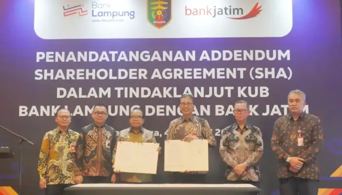 Bank Lampung dan Bank Jatim Sepakati Addendum Perjanjian Pemegang Saham