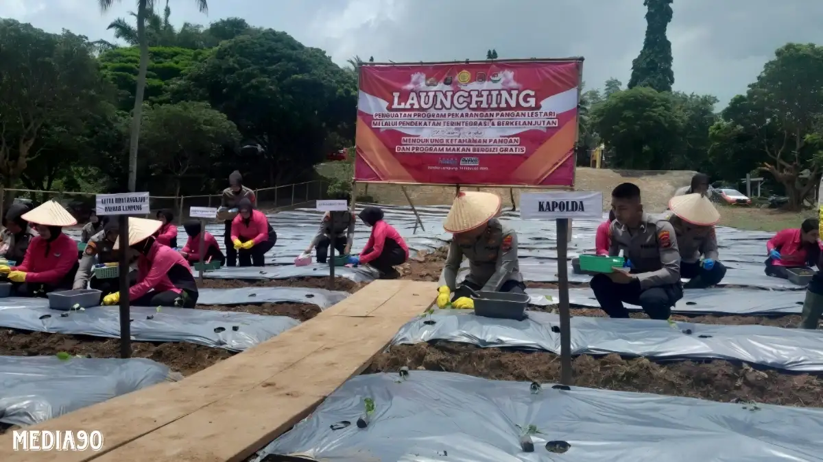 Bantu Percepat Ketahanan Pangan, Bhayangkari Polda Lampung Luncurkan Program Pekarangan Pangan Lestari di SPN Kemiling