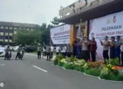 Polda Lampung Bersama Organisasi Pemuda dan Mahasiswa Salurkan Ribuan Paket Sembako untuk Korban Banjir