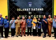 SMKN Rawajitu Timur Bagikan Ijazah Tanpa Syarat, Sesuai Instruksi Gubernur Lampung