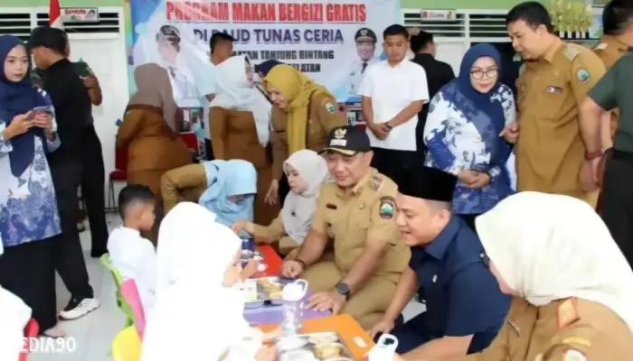 Wakil Bupati Lampung Selatan Resmikan Program Makan Gizi Gratis di TK Tunas Ceria dan SDN 1 Jatibaru Tanjung Bintang