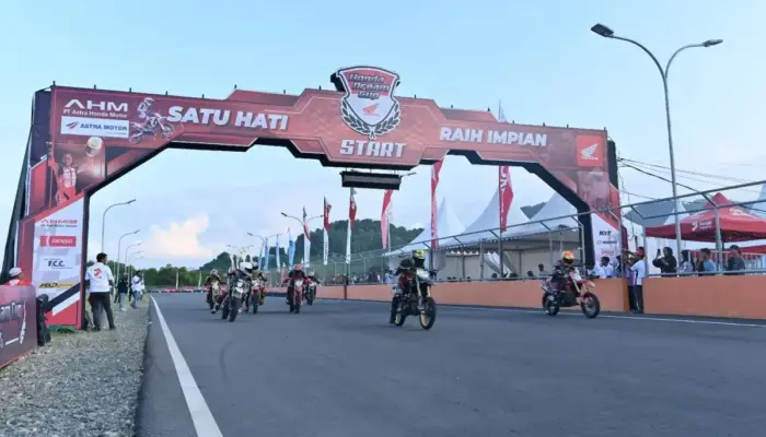 Honda Dream Cup Tambah Kelas Baru, Ajak Pecinta Balap Jajal Kecepatan di Sirkuit dengan Vario 160