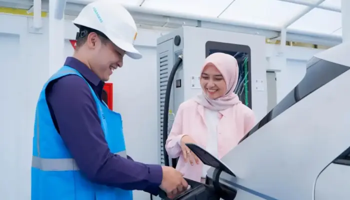 PLN Perluas SPKLU di Tol Sumatera dan Jawa untuk Dukung Lonjakan Pemudik Kendaraan Listrik saat Idulfitri
