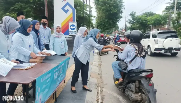 Bank Lampung Sebar Takjil Gratis di Kantor Operasional Selama Ramadan