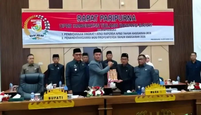 Rapat Paripurna Raperda APBD 2026, DPRD dan Pemkab Tubaba Targetkan Pendapatan Daerah Rp761,56 Miliar