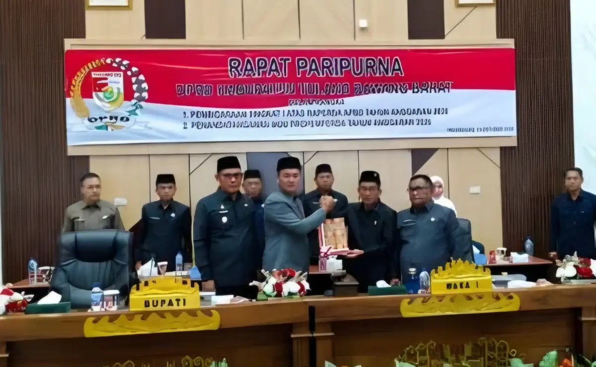 Rapat Paripurna Raperda APBD 2026, DPRD dan Pemkab Tubaba Targetkan Pendapatan Daerah Rp761,56 Miliar 1 DPRD dan Pemkab Tubaba Sepakati Target Pendapatan Daerah Rp761,56 Miliar di Raperda APBD 2026