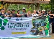 Dosen Polinela Bimbing Petani Kakao Tanggamus Tekan Serangan Hama Lewat Teknik Pembronsongan