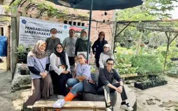 Dosen Polinela Gelar PkM, Bantu Peternak Bandar Lampung Tangani Penyakit Sapi dan Kelola Limbah