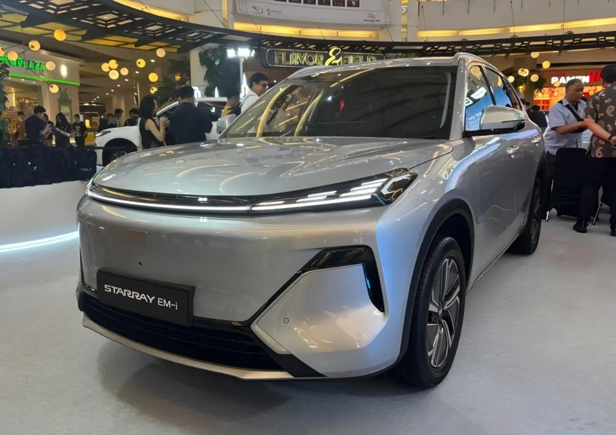 Geely Siapkan 7 Model Baru untuk Pasar Indonesia hingga 2028, Targetkan 40 Diler Tahun Ini 1 Geely Siapkan 7 Model Baru untuk Pasar Indonesia hingga 2028