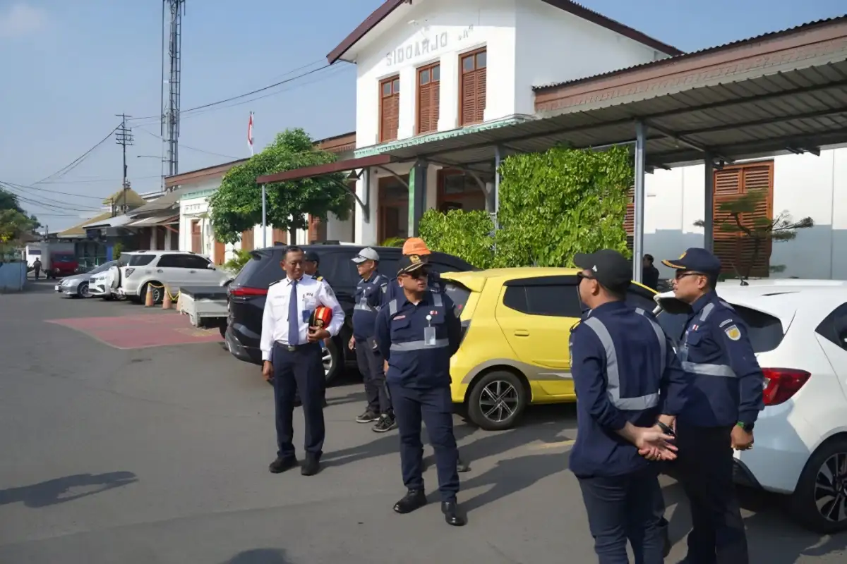 KAI Daop 8 Surabaya Tinjau Jalur Sidoarjo, Tegaskan Komitmen pada Keselamatan dan Layanan Prima