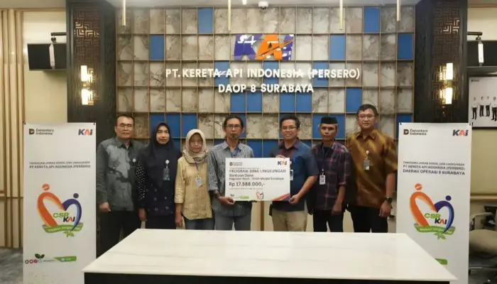 KAI Daop 8 Surabaya Wujudkan Kepedulian Lewat Renovasi Musala dan Program Resik-Resik Masjid